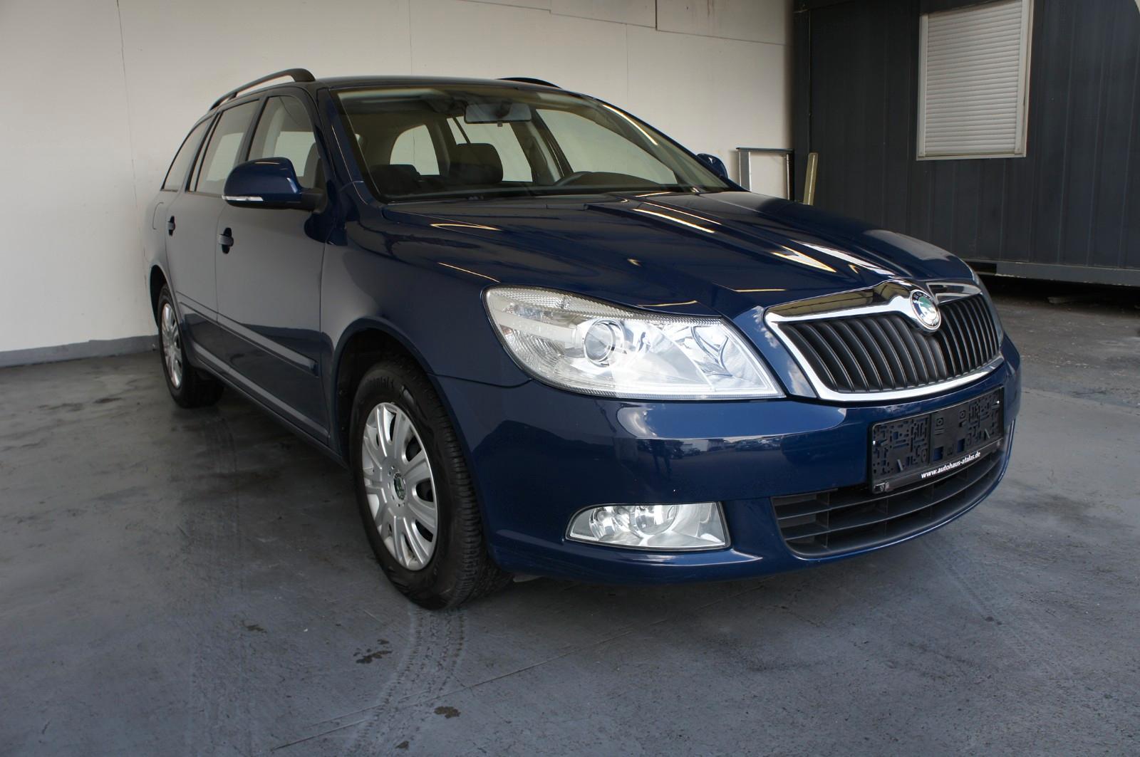 Skoda Octavia 2012 — interior