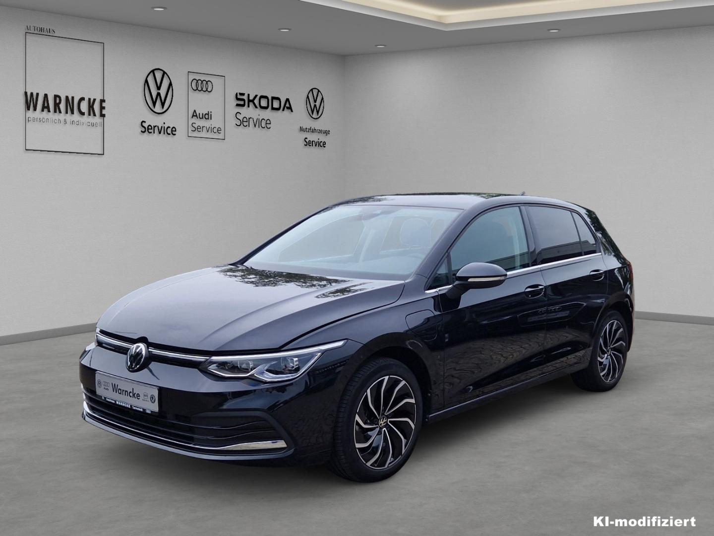 Volkswagen Golf VIII 1.4 eHybrid Style DSG PHEV AHK NAV RFK