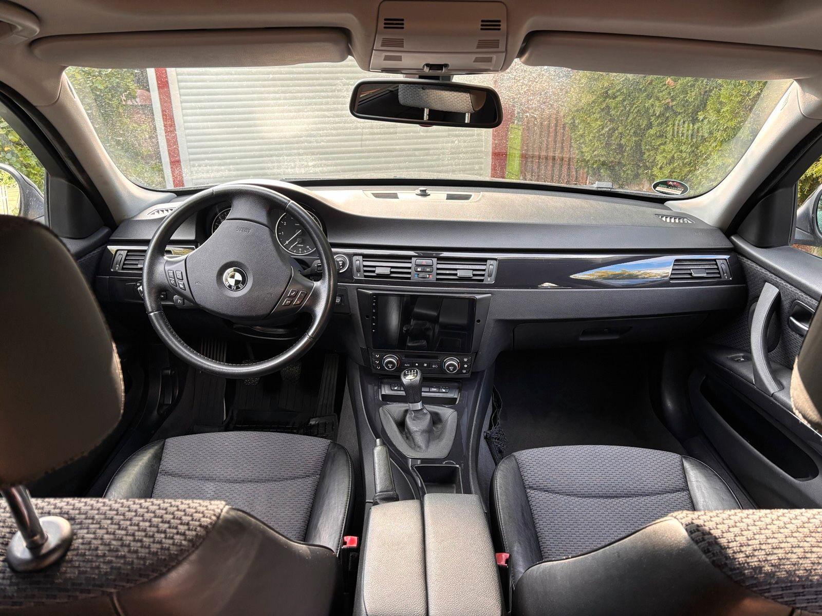 BMW 320 2009 — photo 13