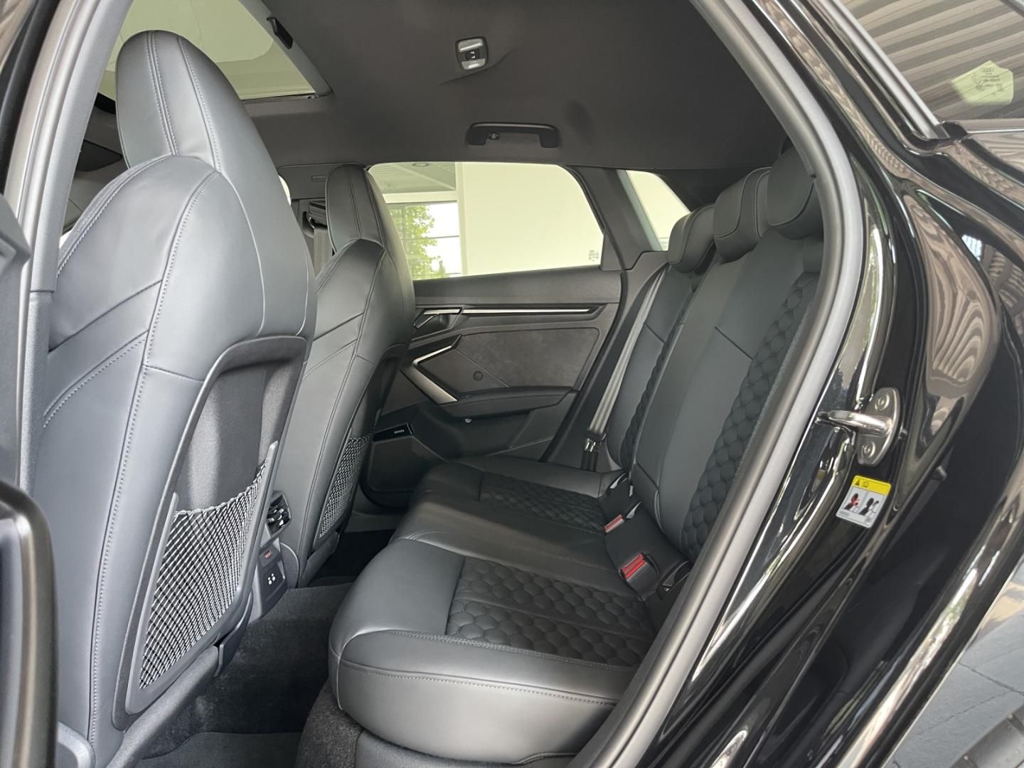 Fahrzeugabbildung Audi RS 3 Sportback RS-Sportabgasanl., 280 km/h, Komf