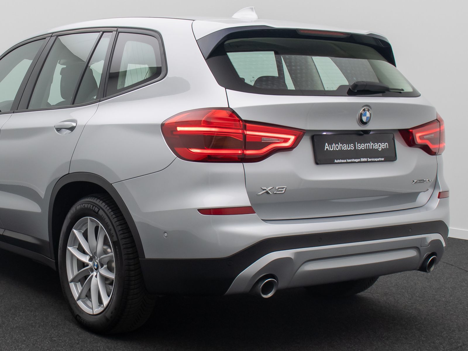 Fahrzeugabbildung BMW X3 xD30e Kamera DAB DriveAs Cockpit+ Geschwindig