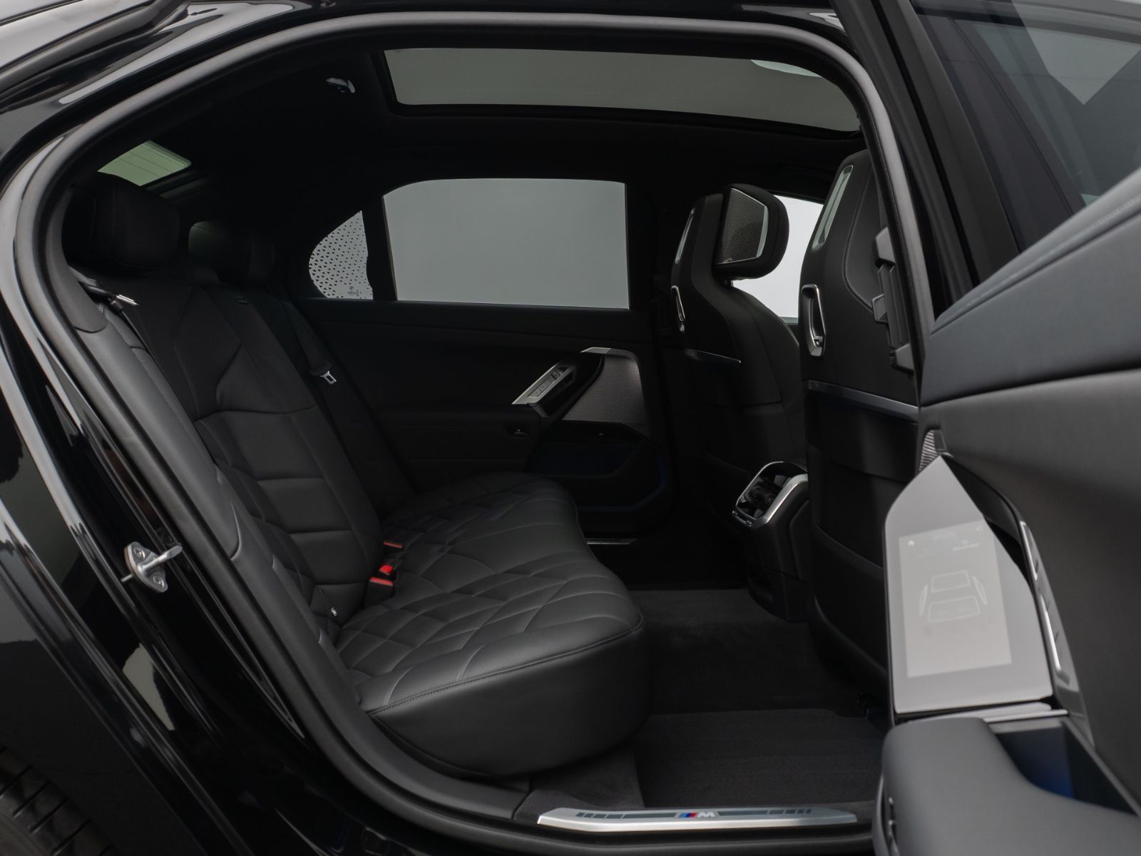 Fahrzeugabbildung BMW i7 xD60 M-Sport HUD Pano 360°Massage ACC Soft 21