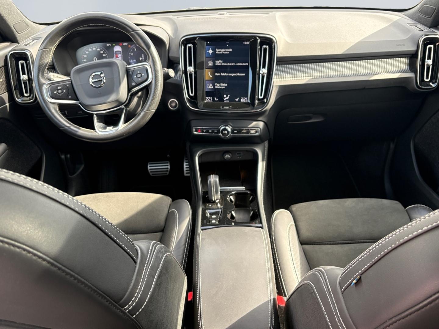 Volvo XC40 R Design*Business*S-Dach*Xenium*Winter*Inte