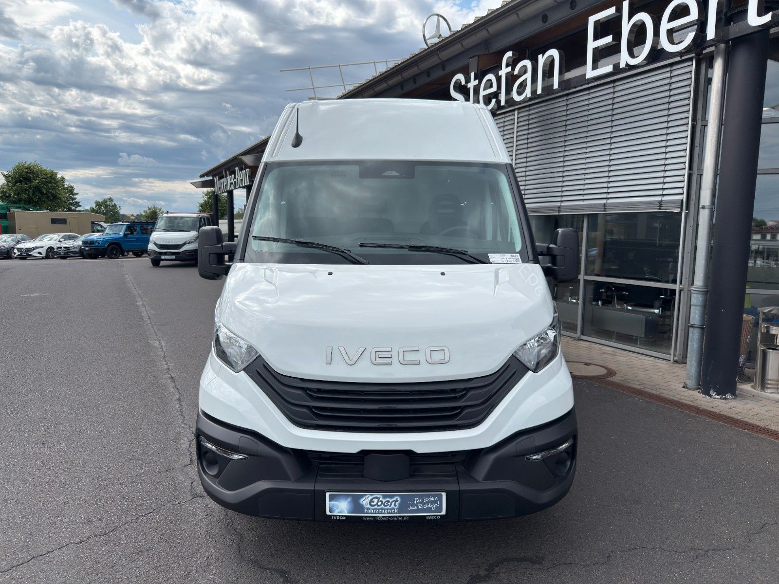 Fahrzeugabbildung Iveco Daily 35S14B V Airlineschienensystem *AHK 3,5 t*