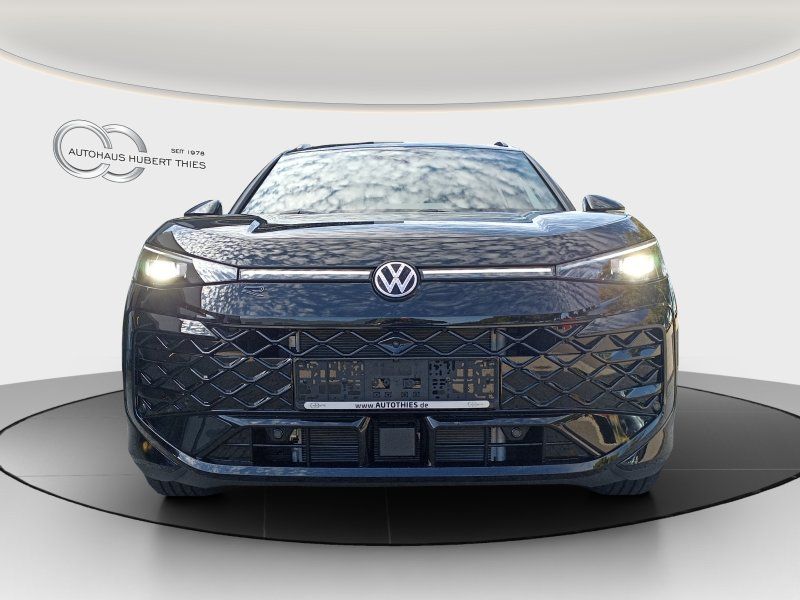 Fahrzeugabbildung Volkswagen T-Roc 1.5 eTSI R-Line DSG Black Style