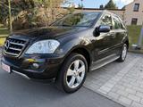 Mercedes-Benz ML 300 ML ML 300 CDI BlueEfficiency - Mercedes-Benz ML 300: Cdi