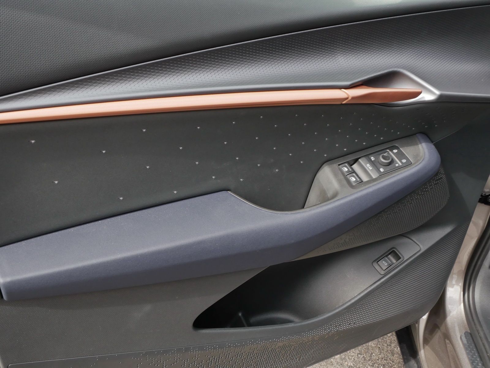 Cupra Tavascan - Bild 21