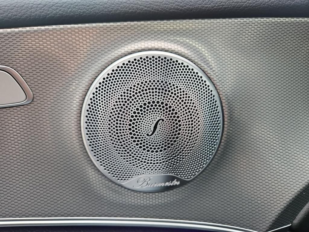 Fahrzeugabbildung Mercedes-Benz E 300 d T AMG ACC HUD Navi LED SHZ KeyLess Sport