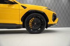 Urus 4.0 V8 PHEV SE 2025 YELLOW CARBON PANO