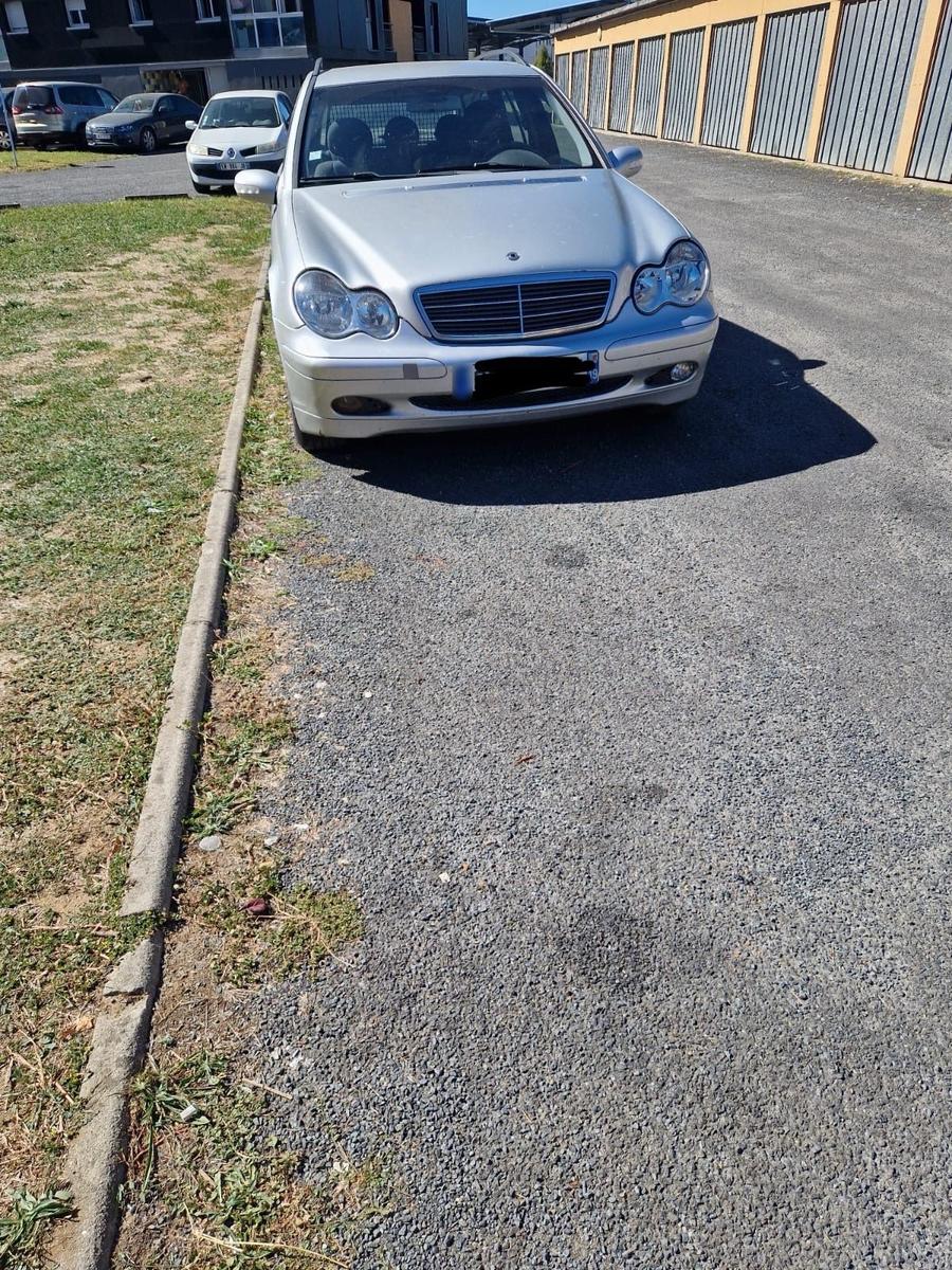 Mercedes-Benz C 200