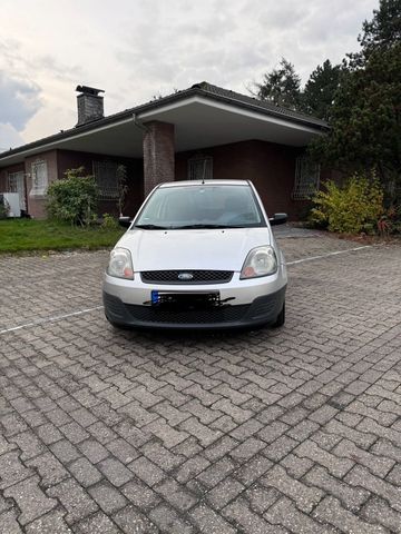 Ford fiesta 1.3 mit frische tüv/viele neut...