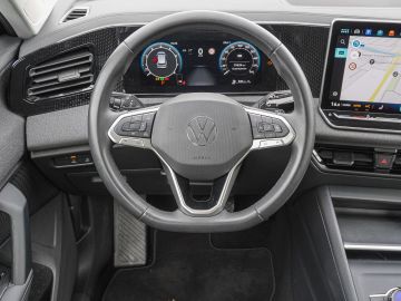 Volkswagen Tiguan - 11