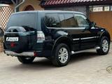 Mitsubishi Pajero 3.2 DI-D SUV-Star (5-trg.) *1.Hand//Sitze - Mitsubishi: Tr