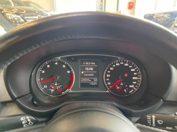 Audi A1 ambition *BI-XENON*PDC*KLIMAAUT*SZHZ*ALU*