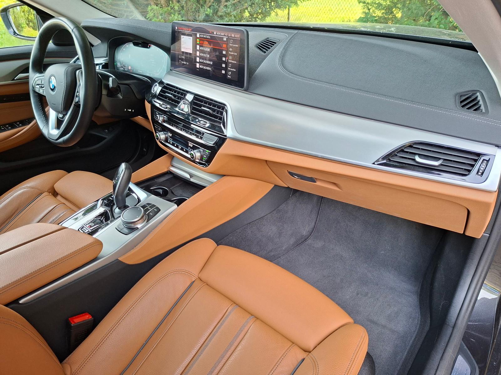 BMW Tour 530d xDrive LuxuryLine+HEAD-UP+STANDHZG+WR