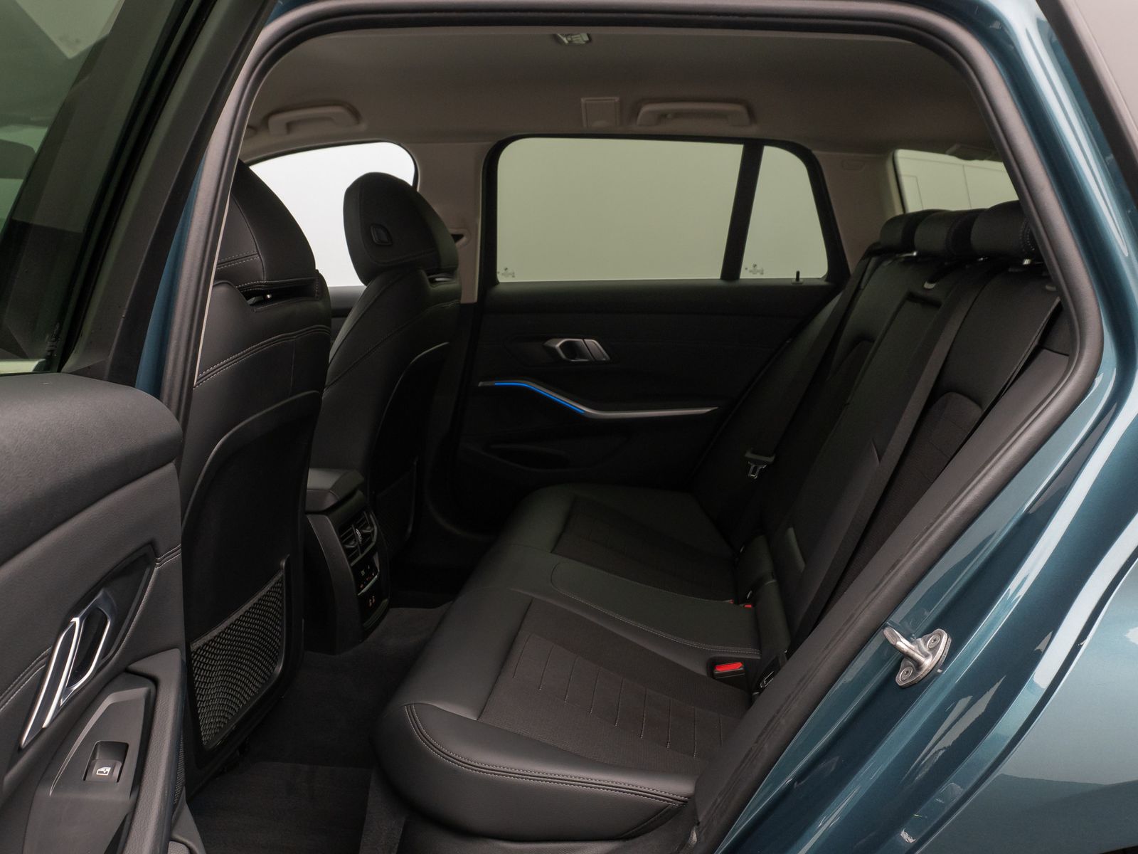 Fahrzeugabbildung BMW 330e  Sport Line Kamera DAB HiFi Komfort Alarm