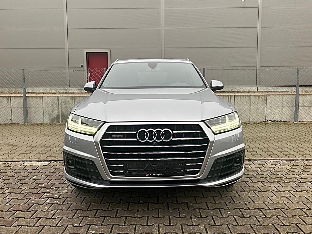 Audi Q7 3.0 TDI quattro S-LINE