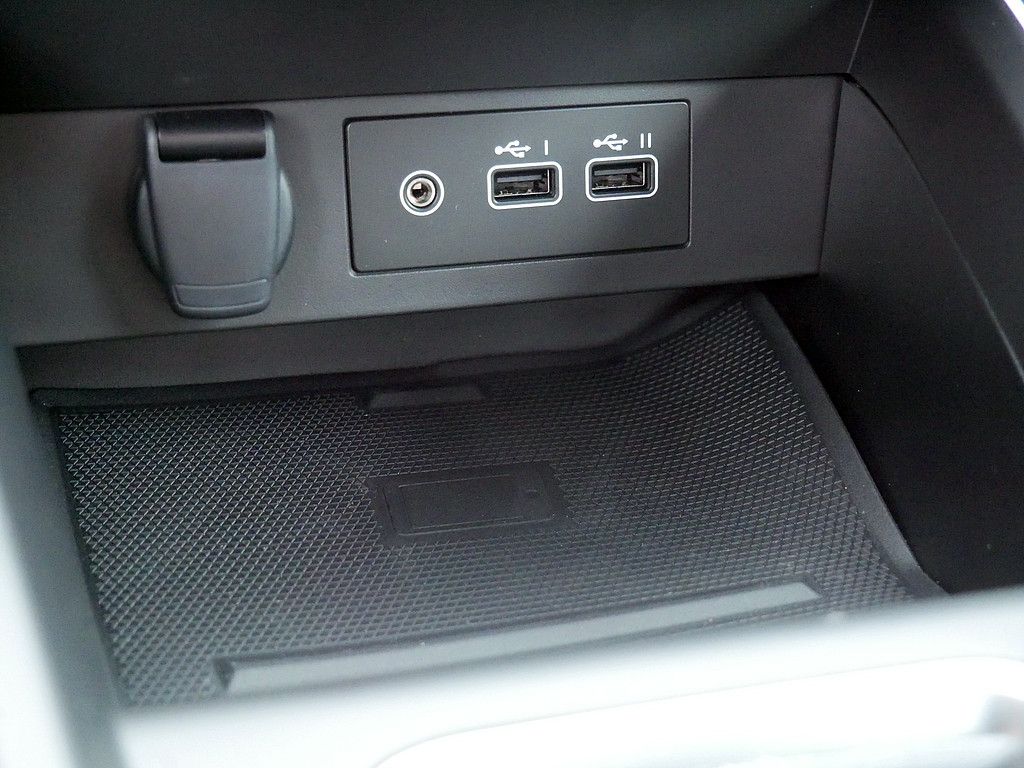 Fahrzeugabbildung Renault Clio Techno TCe 90