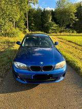 BMW 120 i Coupe 1 . Hand - BMW 120 aus 2011: 120i