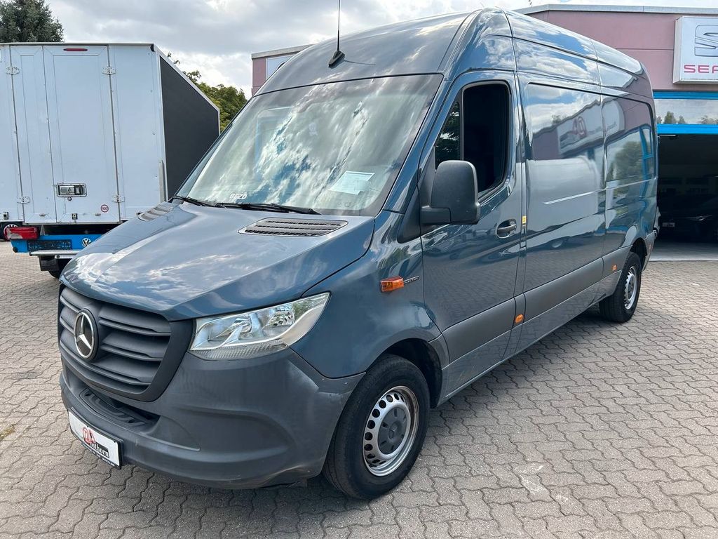 Image of Mercedes-Benz Sprinter