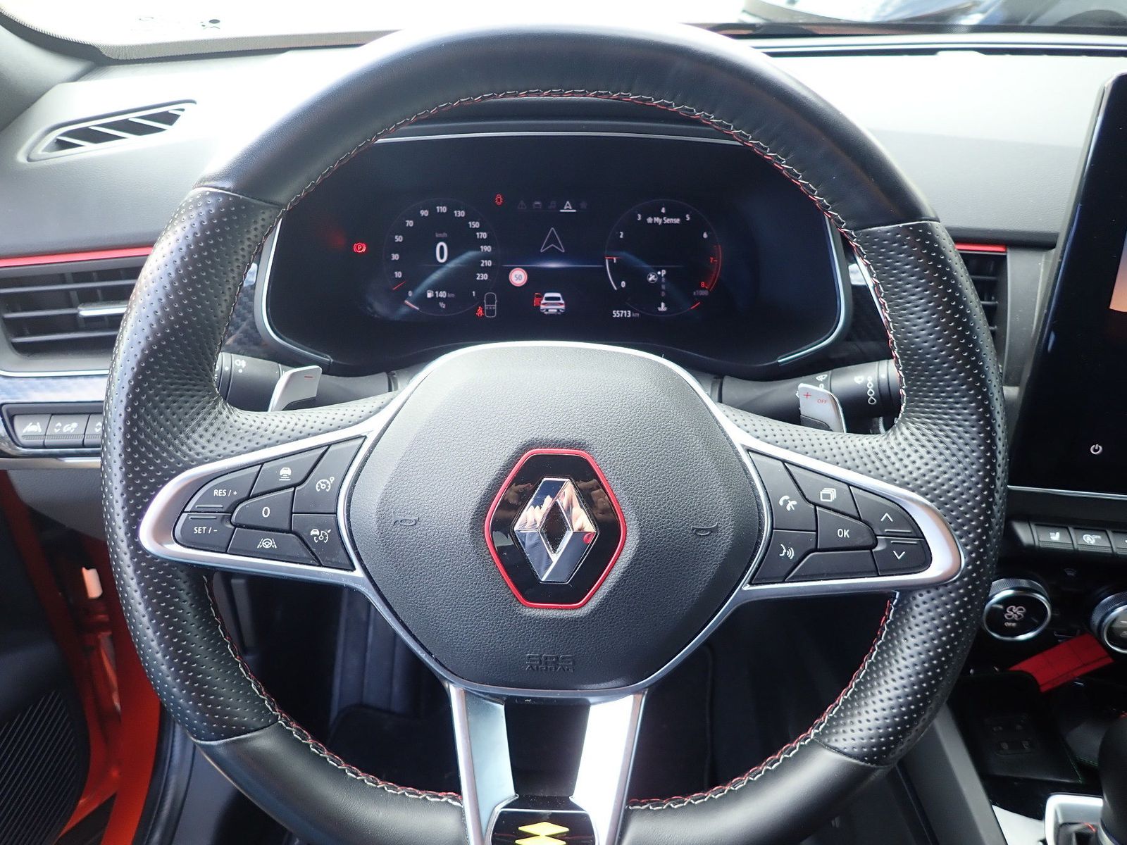 Fahrzeugabbildung Renault Arkana TCe 140 EDC R.S.LINE/AUTOMATIK/NAVI/BOSE/