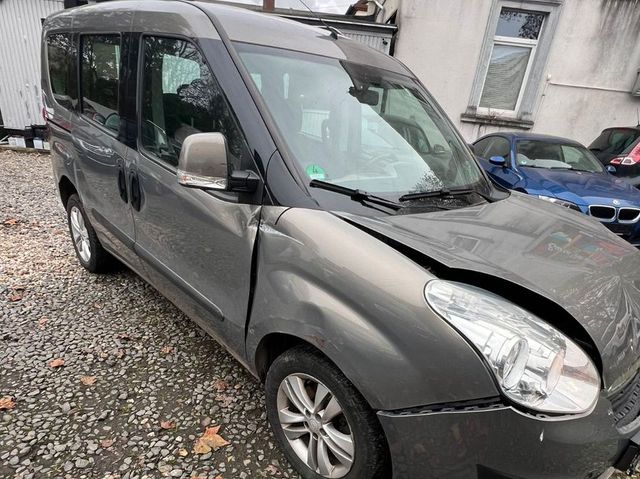 Opel Combo D Edition L1H1   7 SITZER