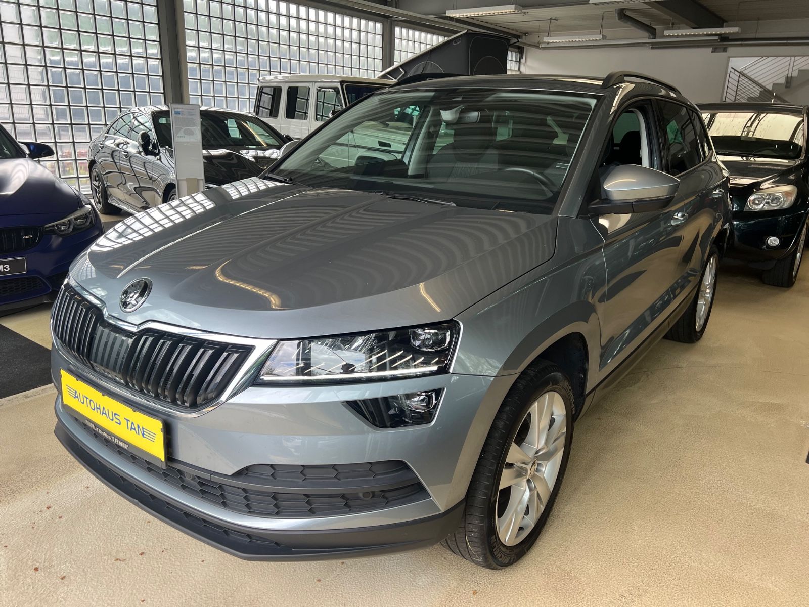 Fahrzeugabbildung SKODA Karoq Style 1.5 DSG *NAVI*KAMERA*CAR-PLAY*AHK*