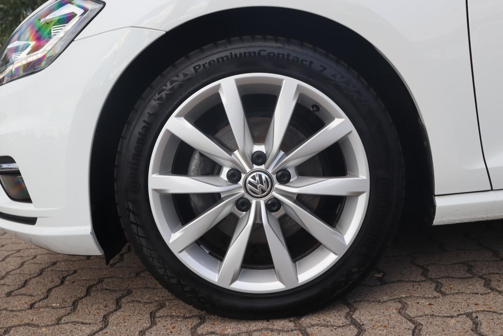 Volkswagen Golf VII Variant 1.5 TSI Highline ACC AHK LED