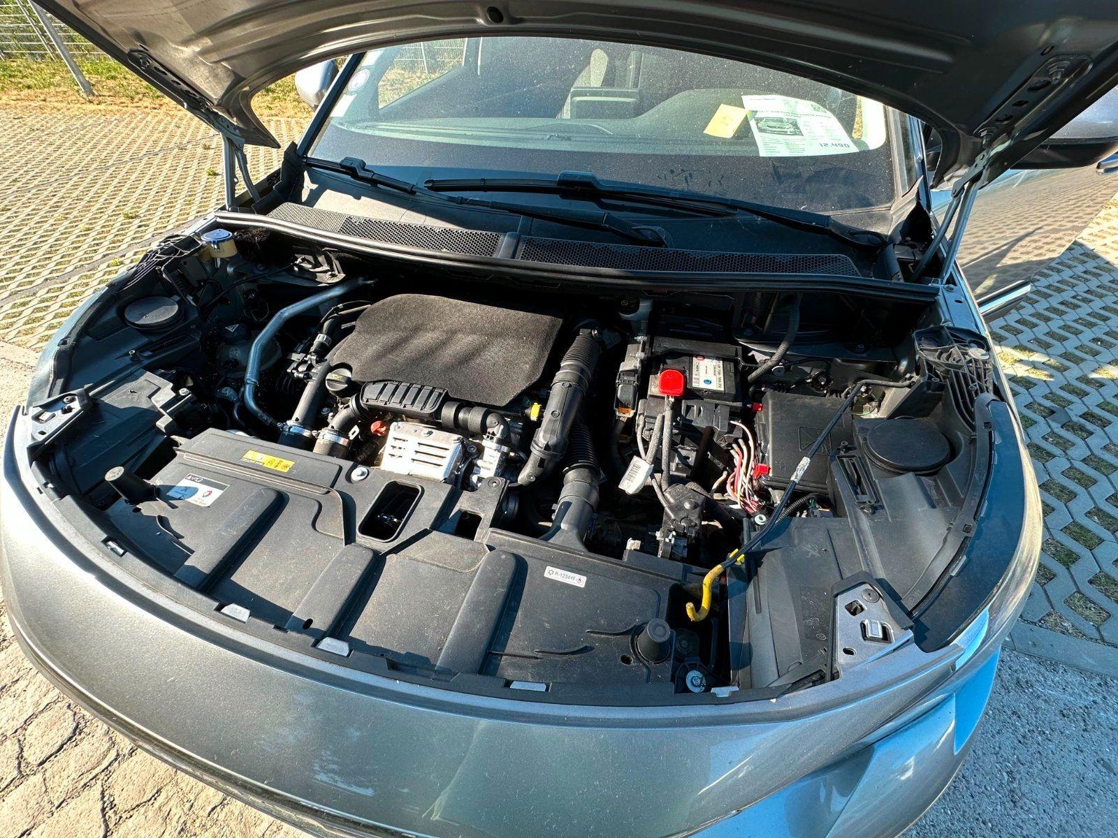 Peugeot 3008 Allure NAVI. KAMERA. PDC. KEYLESS