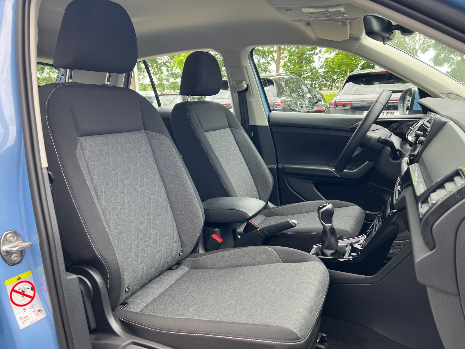 Fahrzeugabbildung Volkswagen T-Cross Life 1.0 l TSI *LED,ACC,Navi,Kamera,16''