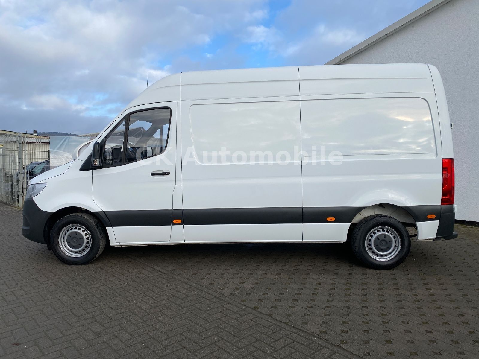 Fahrzeugabbildung Mercedes-Benz Sprinter III Kasten 214 CDI FWD L2H2/Klimaanlage
