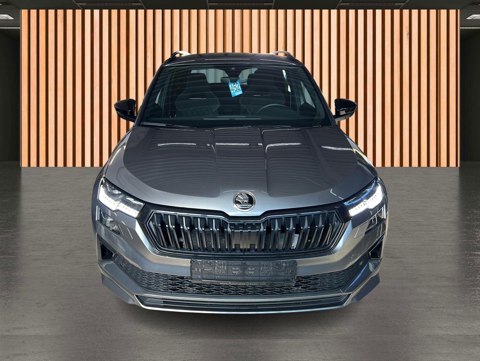Skoda Karoq 1.5 TSI DSG Sportline*Kamera*ACC*DAB*KeyGo