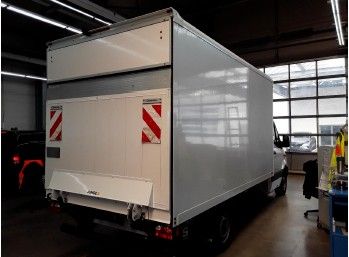 Fahrzeugabbildung Mercedes-Benz Sprinter 317 Koffer LBW 4.325 3 Sitze Navi Klima