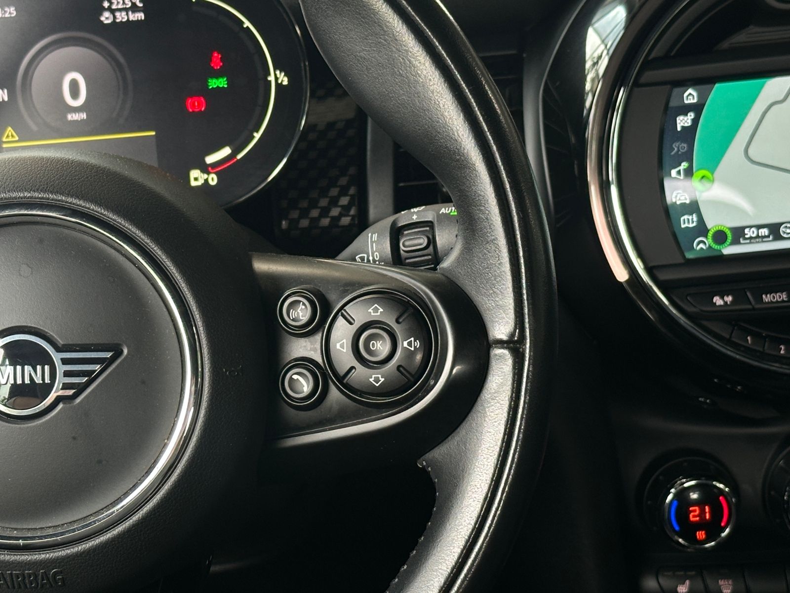 Fahrzeugabbildung MINI Cooper S Cabrio Chili LED NAVI ALU