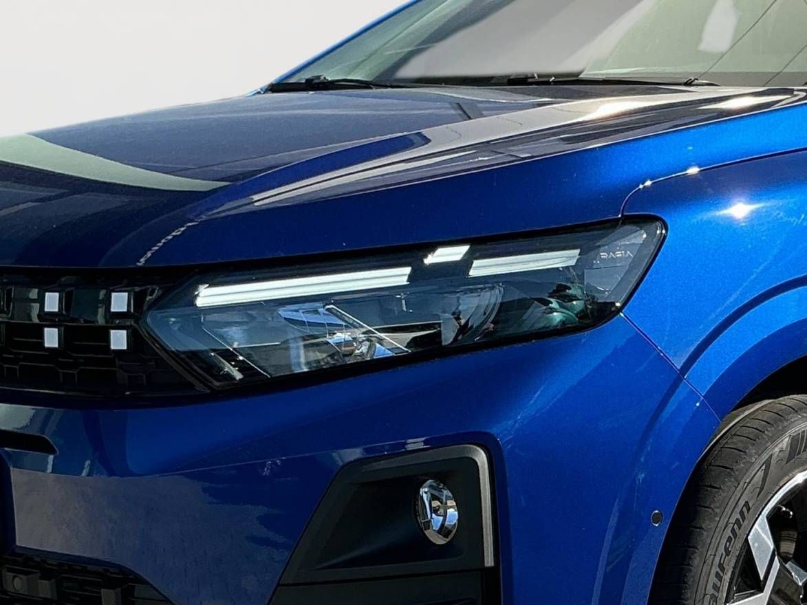 Fahrzeugabbildung Dacia Sandero Journey TCe 100