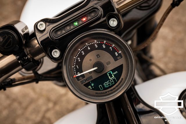 Fahrzeugabbildung Harley-Davidson CVO PRO STREET 110 cui FXSE - JEKILL&HYDE