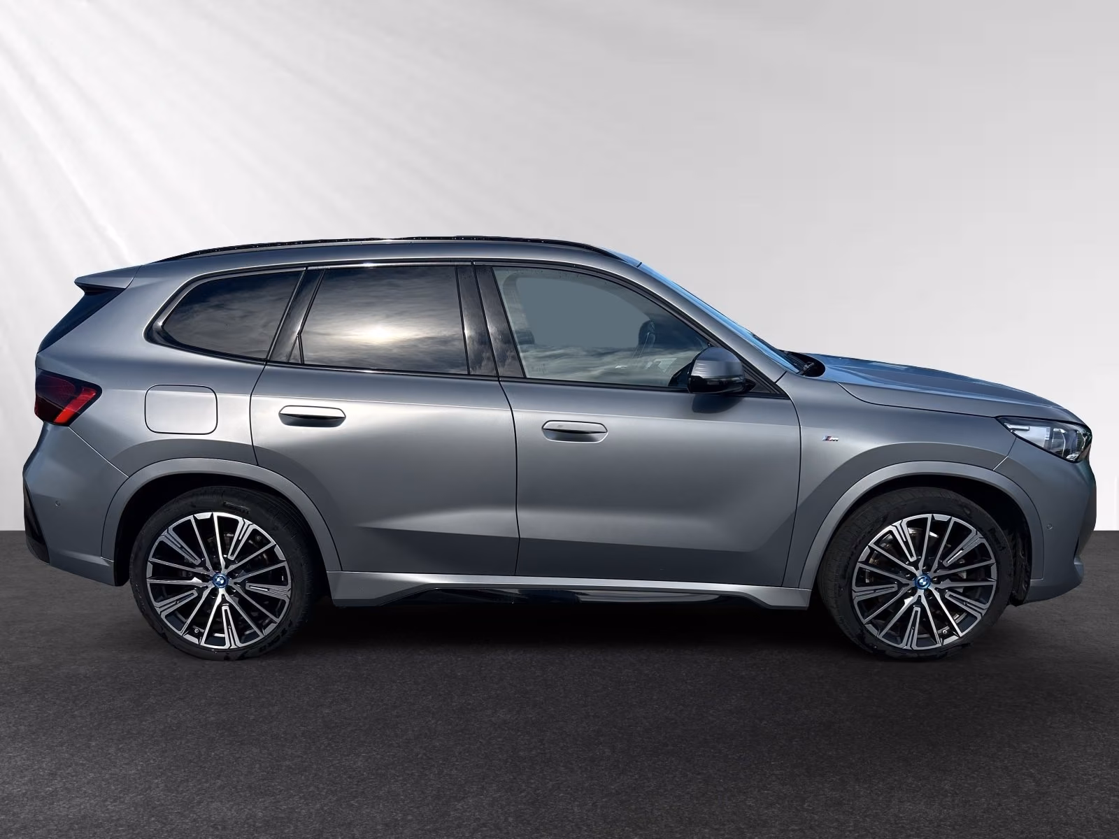 BMW X1 xDrive30e M Sport|AHK|Pano|Harman/Kardon