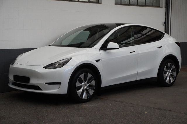 Tesla Model Y Long Range AWD *AHK*Matrix-LED*