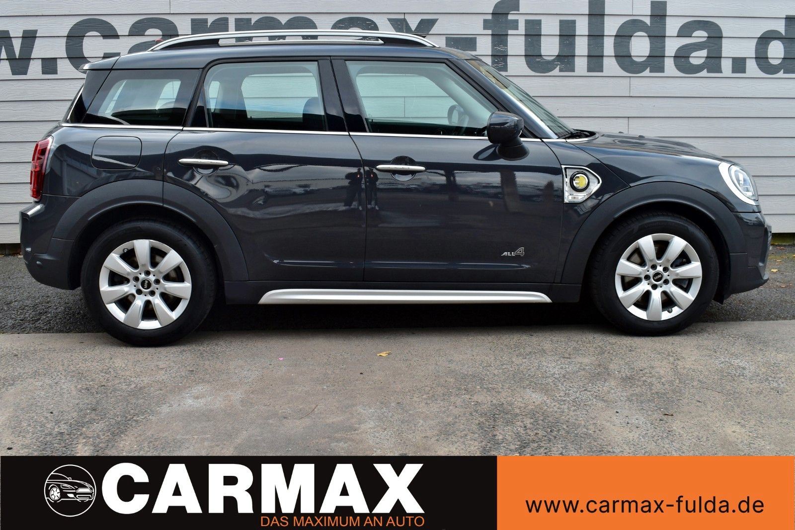 Fahrzeugabbildung MINI Cooper SE Countryman All4,Leder,Navi,LED,PDC