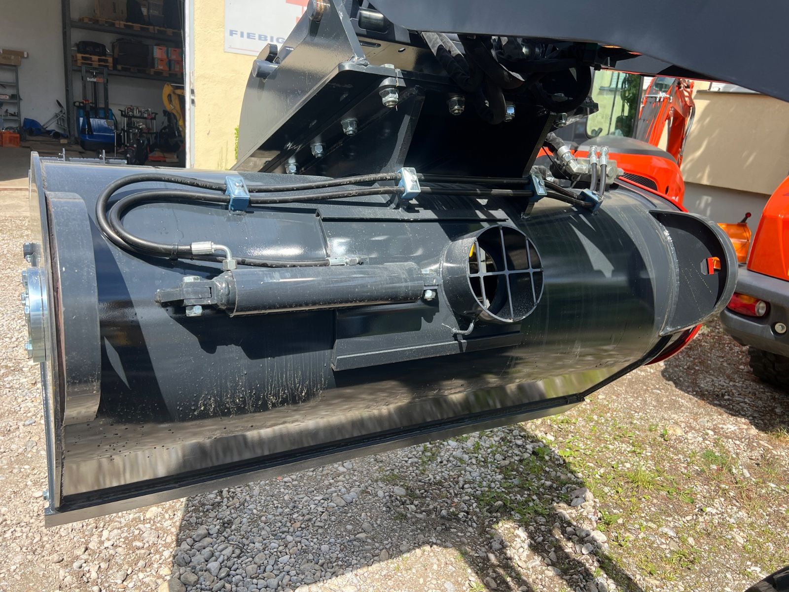 Fahrzeugabbildung Volvo CNF-BMX 400 Betonmischschaufel für Radlader