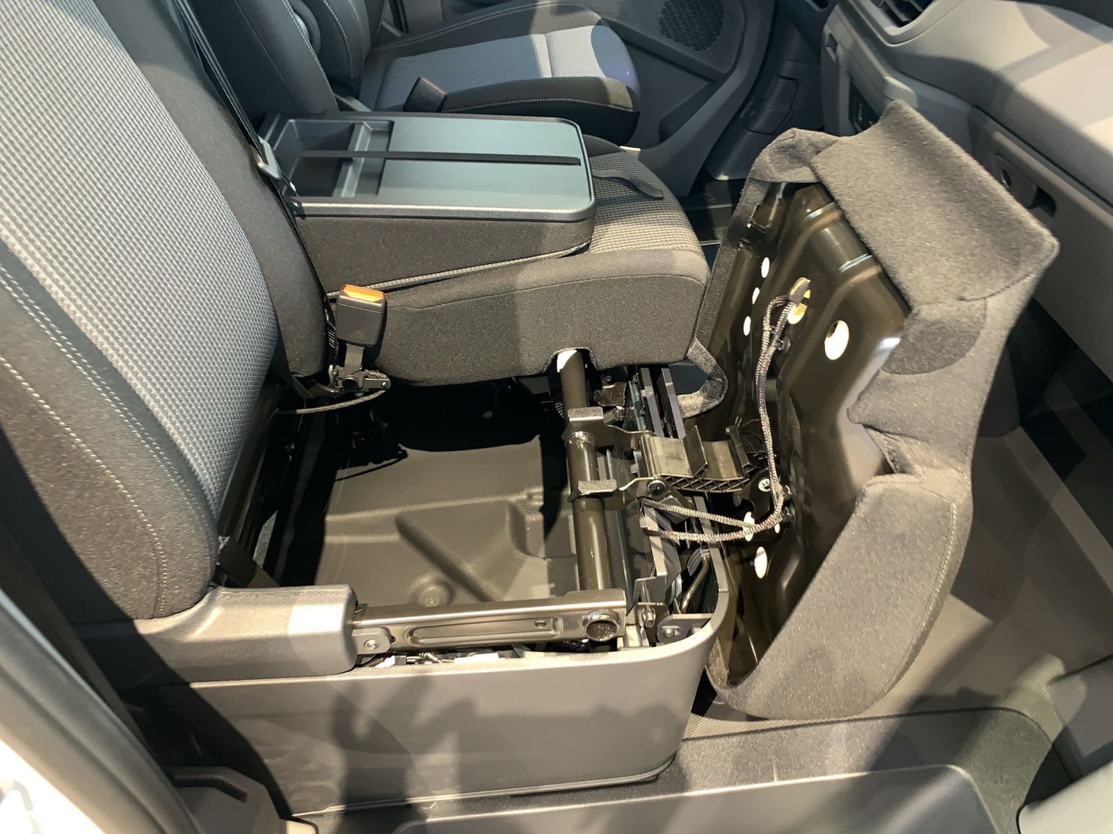 New Transporter Kasten 2.0 TDI 4MOTION, AHK, ACC