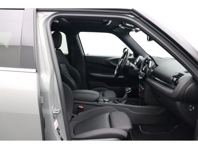 Fahrzeugabbildung MINI Cooper Clubman 1.5