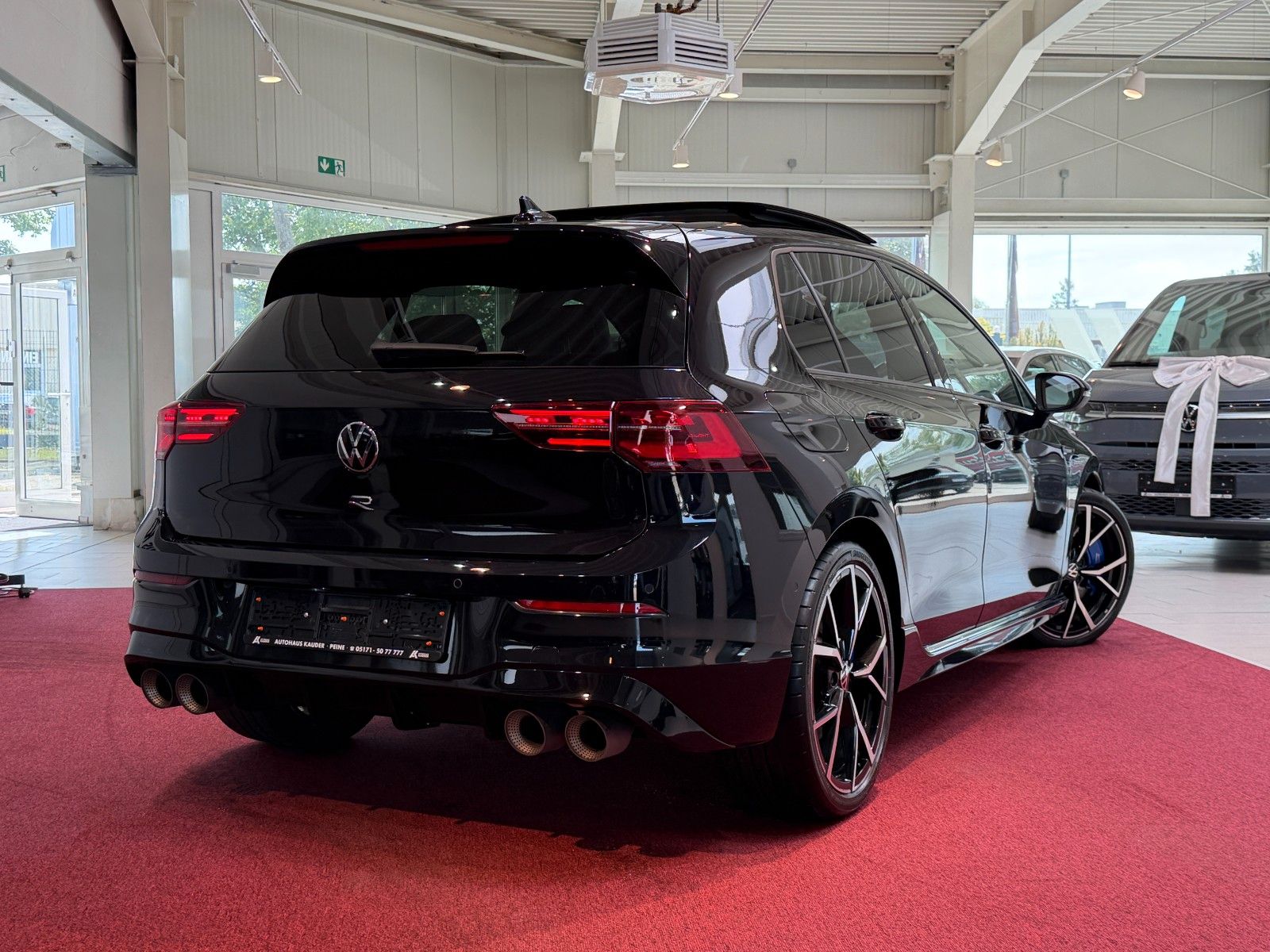 Volkswagen Golf 2.0 TSI 4Motion DSG R LED Virtual Pano foto 4