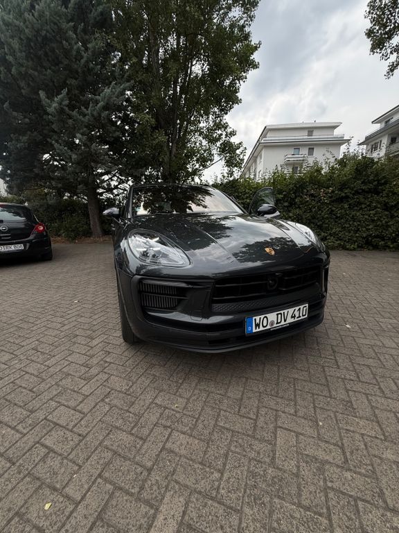Image of Porsche Macan