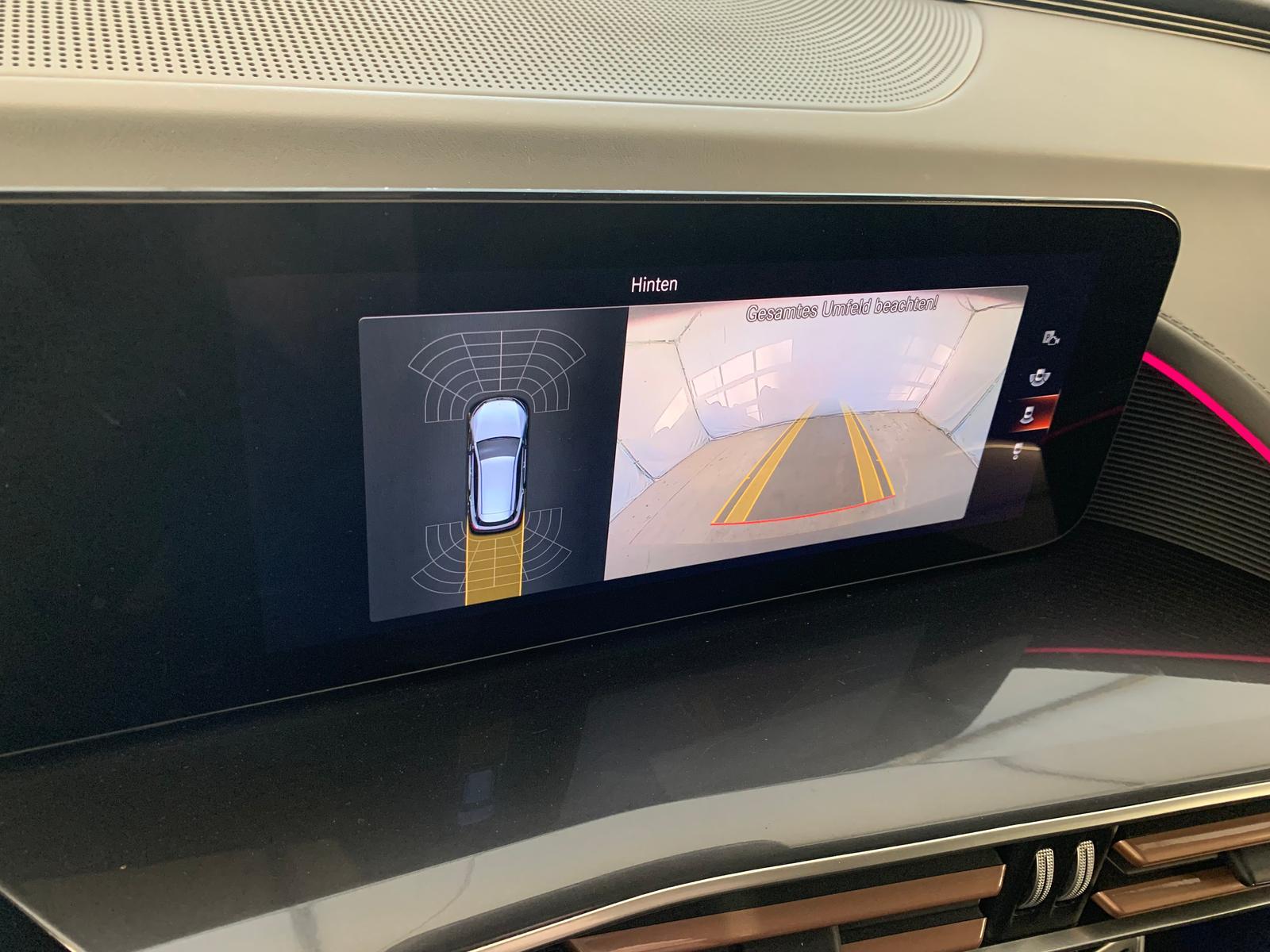 Mercedes-Benz EQC 400 4M 2xAMG Line Widescr Glasdach Multibeam