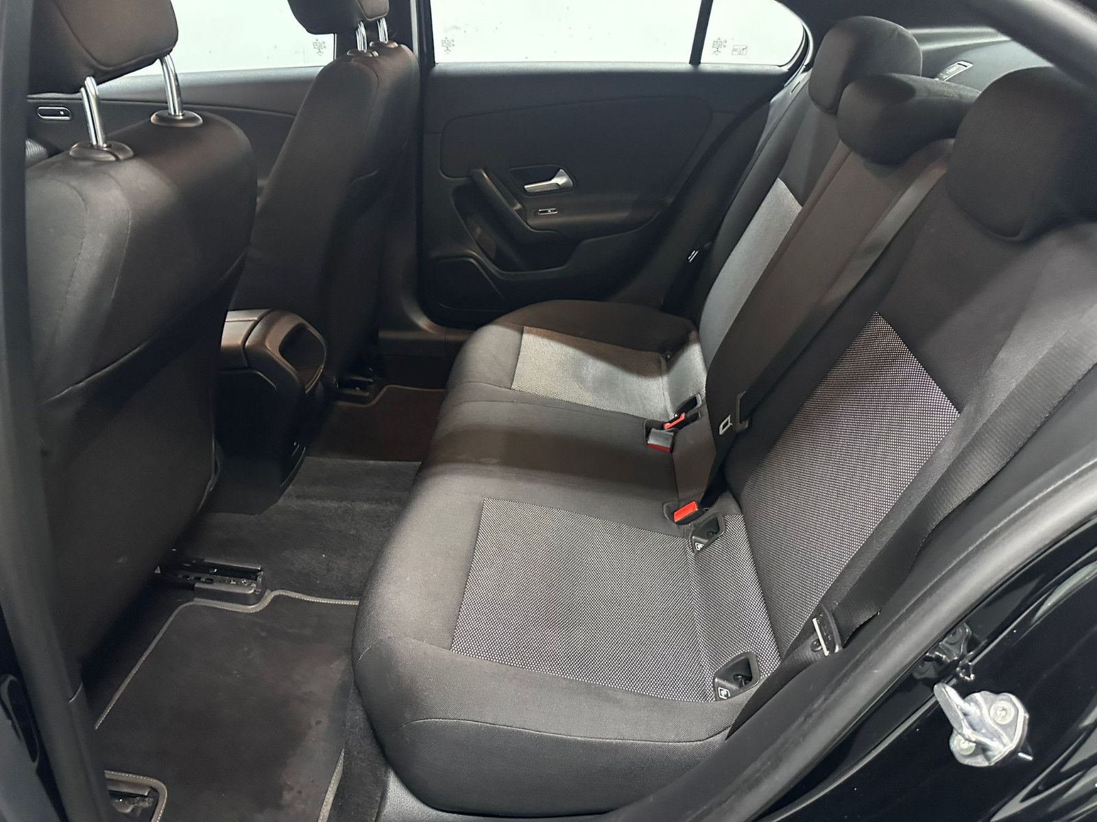 Fahrzeugabbildung Mercedes-Benz A 200 d Limousine *KAMERA*NAVI*CARPLAY*AHK*