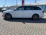 Skoda Octavia 2.0 TSI RS Navi Keyless - Skoda Octavia: Weiß, RS