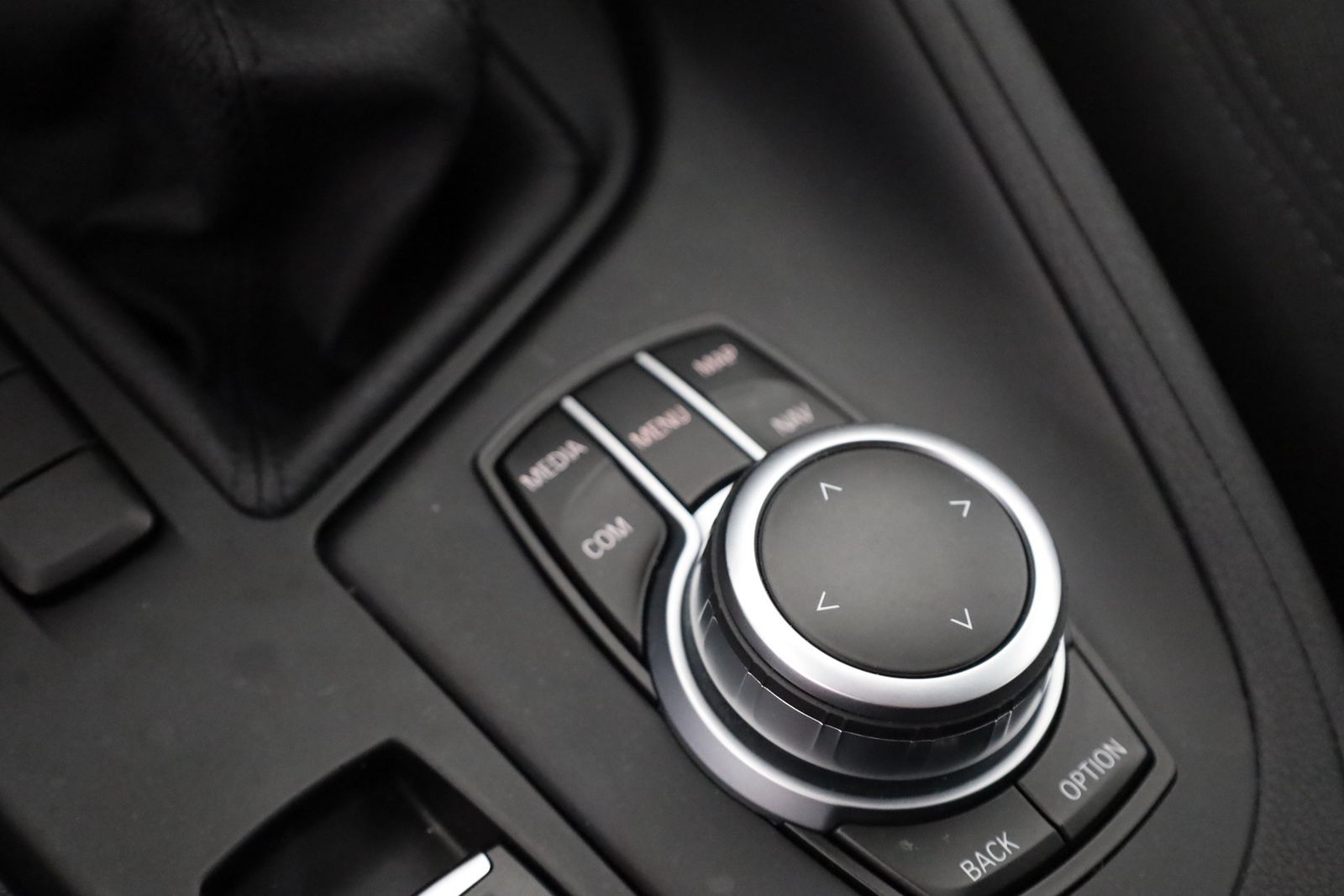 BMW X1 18d sDrive LED Navi Sitzheizung Tempomat PDC foto 15