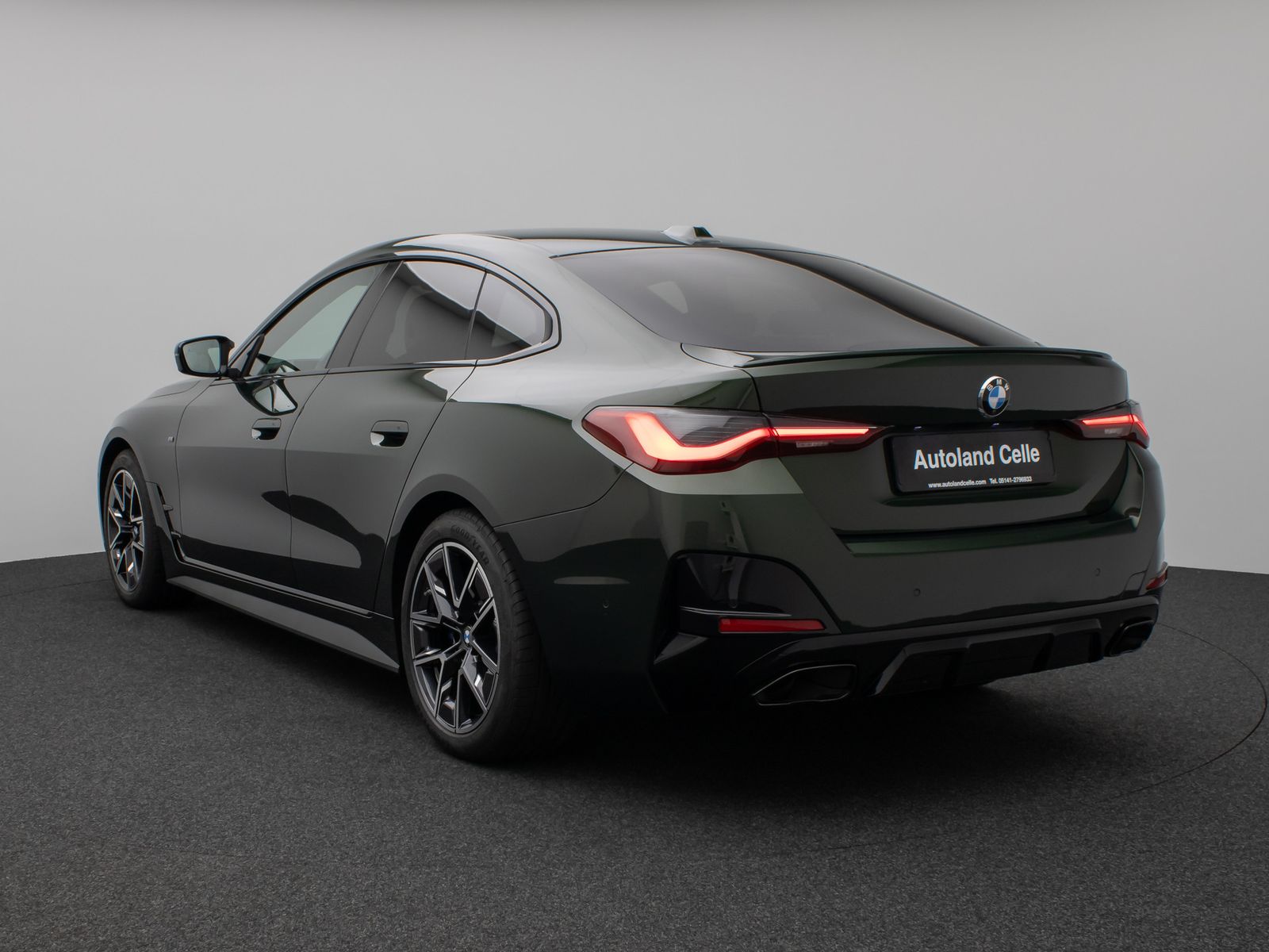Fahrzeugabbildung BMW M440i xD GC Glasdach Laser 360°HUD DAB HiFi ACC