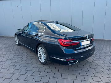 BMW 740 - 10